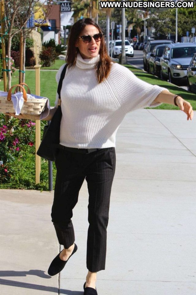 Jennifer Garner No Source Paparazzi Beautiful Celebrity Church Babe