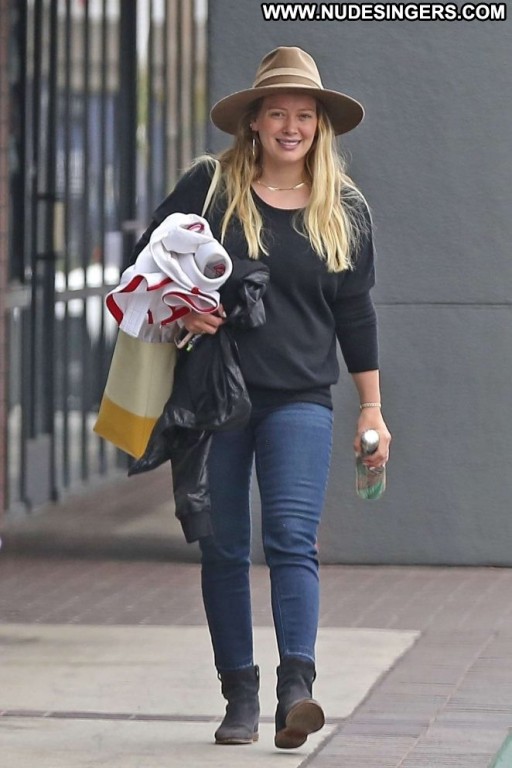 Hilary Duff Posing Hot Paparazzi Angel Straight Celebrity Babe Beautiful Los Angeles