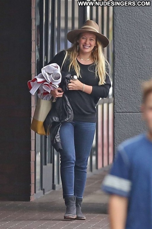 Hilary Duff Posing Hot Paparazzi Angel Straight Celebrity Babe Beautiful Los Angeles