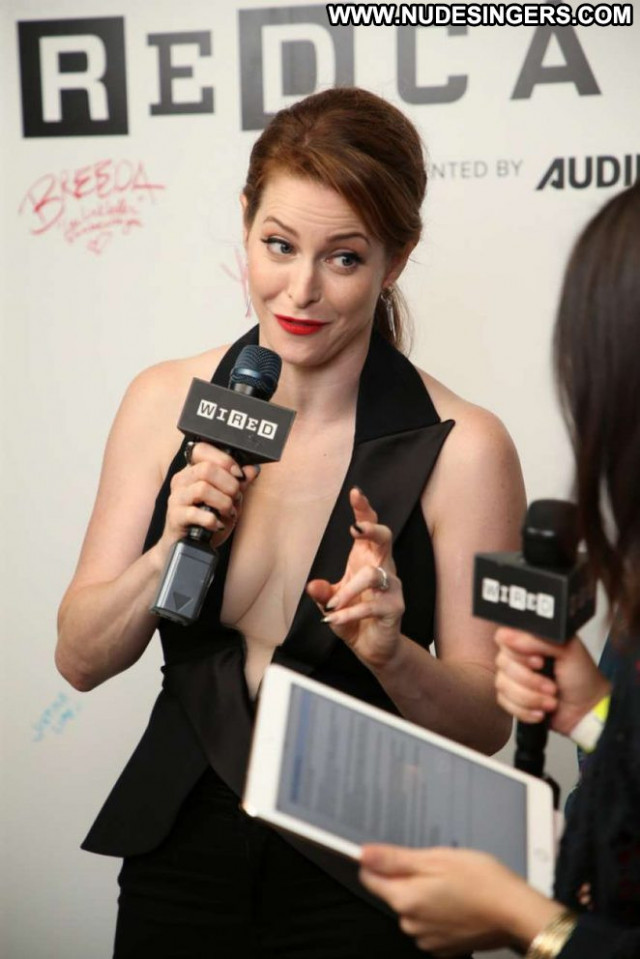 Esme Bianco No Source Beautiful Posing Hot Babe Paparazzi Celebrity