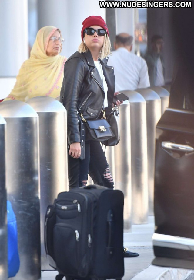 Ashley Benson Lax Airport Lax Airport Los Angeles Car Posing Hot