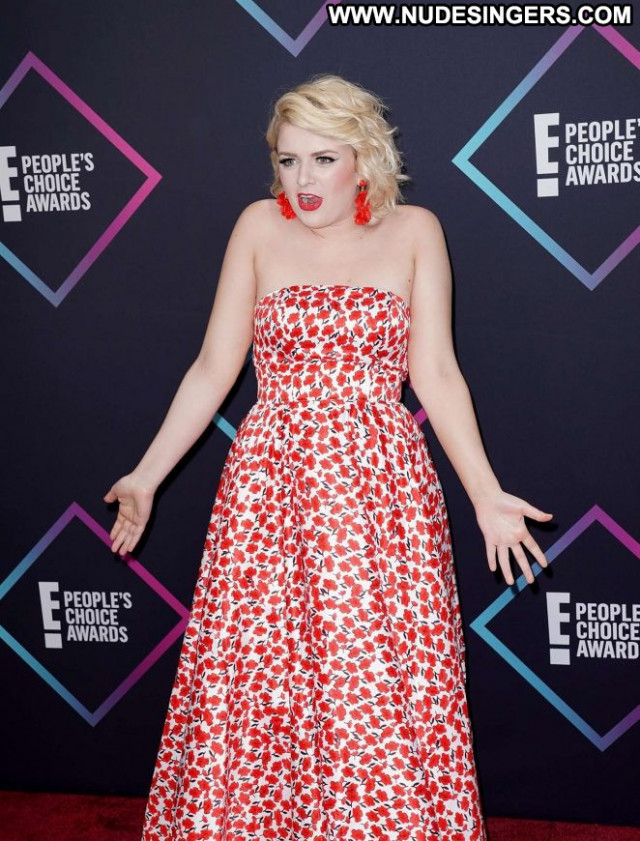 Maddie Poppe No Source Babe Posing Hot Celebrity Awards Beautiful