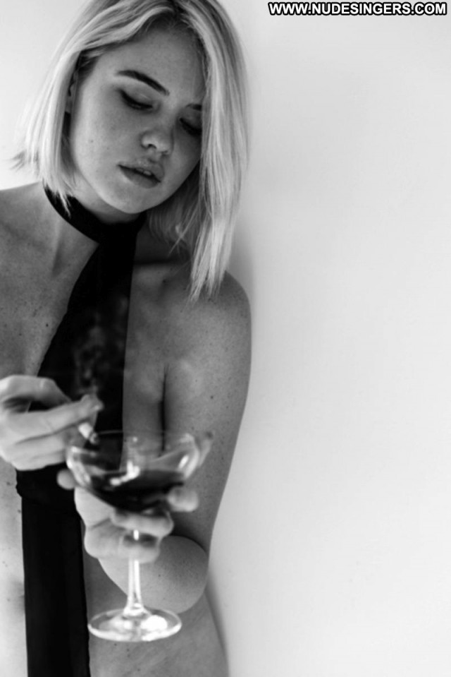 Kayslee Collins Neave Bozorgi Nude Beautiful Smoking Sexy Full