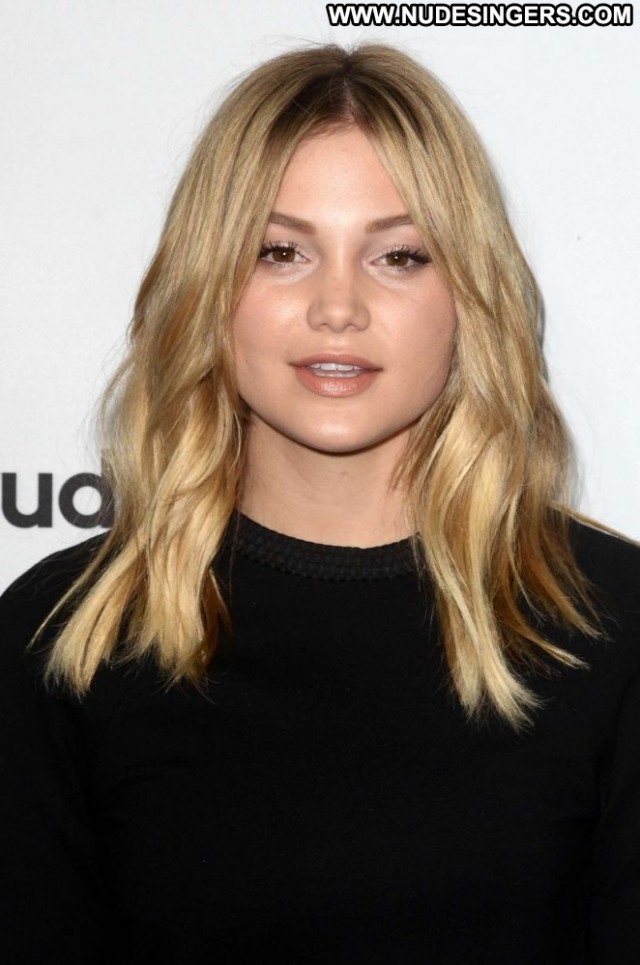 Olivia Holt No Source Beautiful Posing Hot Celebrity International