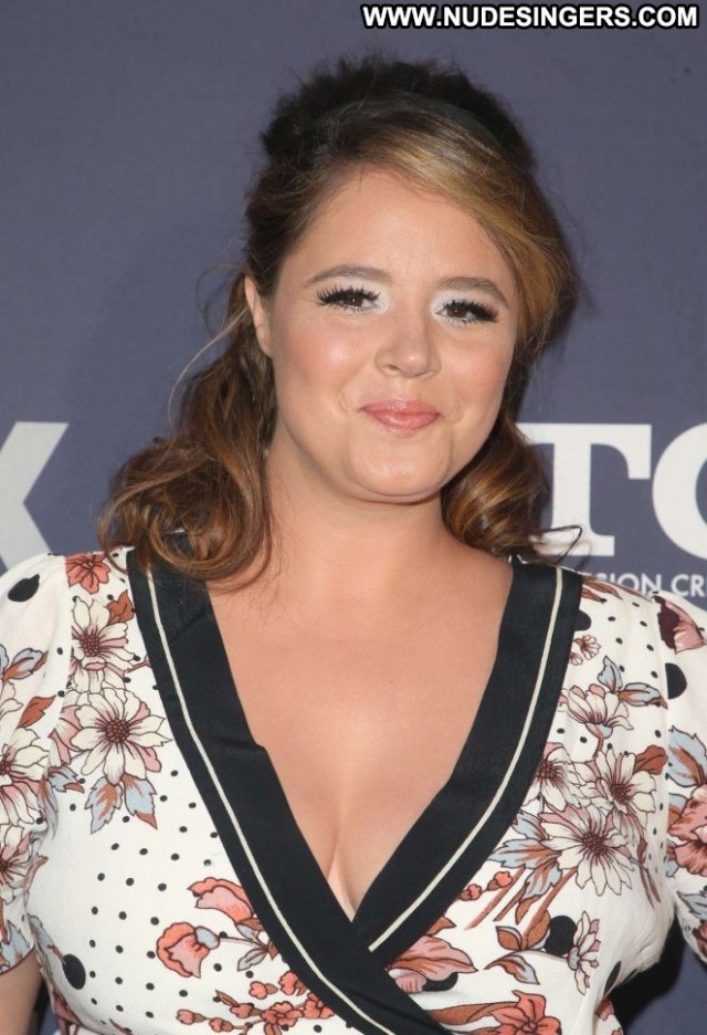 Kether Donohue No Source Celebrity Posing Hot Beautiful Party