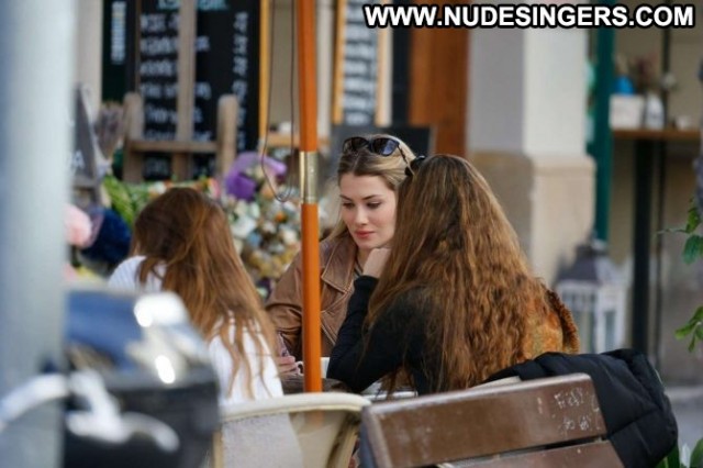 Mireia Lalaguna No Source Bar Celebrity Paparazzi Beautiful Posing