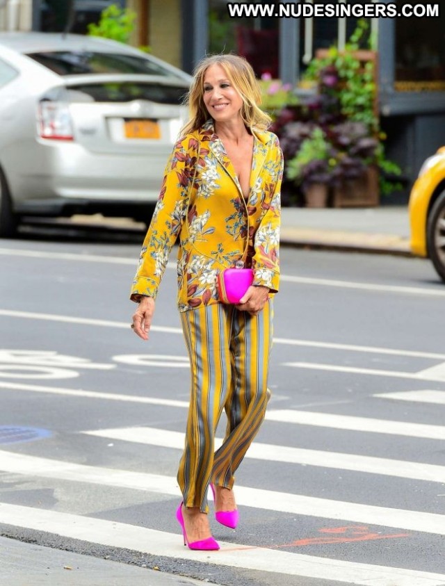 Sarah Jessica Parker New York  New York Posing Hot Beautiful Park