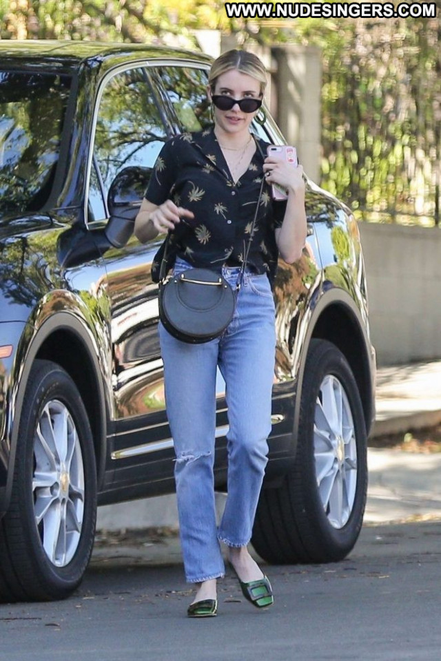 Emma Robert No Source Babe Beautiful Celebrity Jeans Posing Hot