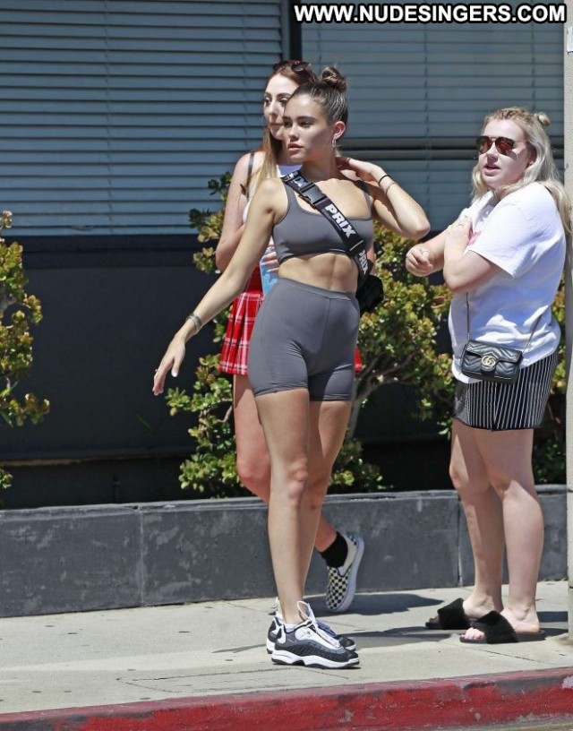 Crop Top Los Angeles Babe Posing Hot Beautiful Los Angeles Shorts