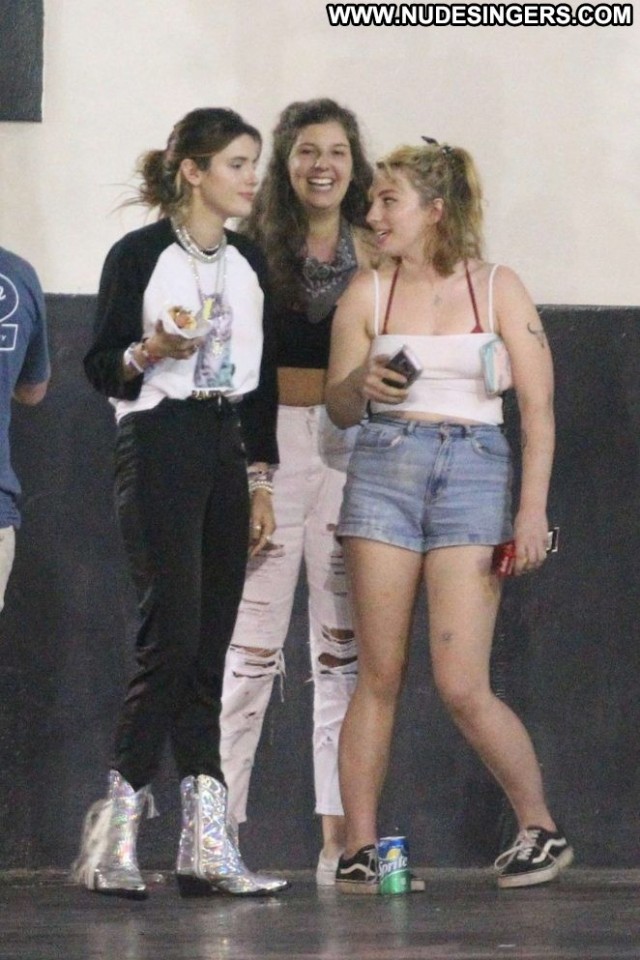 Bella Thorne No Source  Posing Hot Celebrity Hollywood Babe Paparazzi