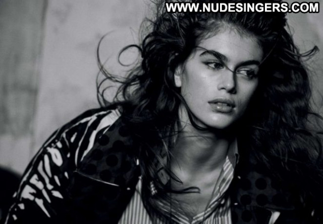 Kaia Gerber W Magazine Magazine Posing Hot Paparazzi Celebrity