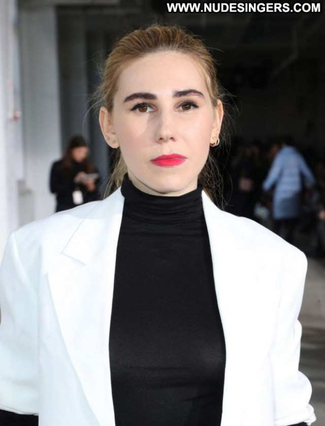 Zosia Mamet Fashion Show  Babe Posing Hot Paparazzi Beautiful New