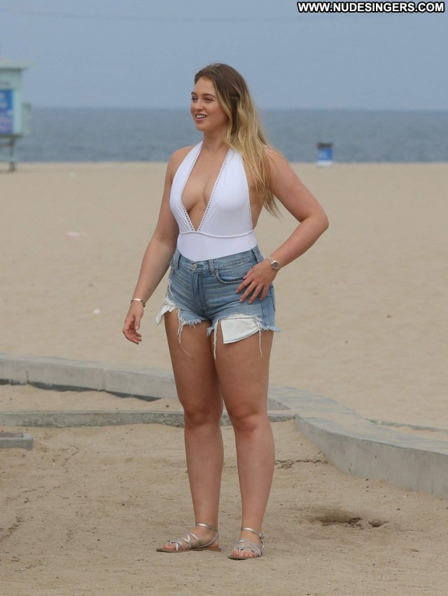 Iskra Lawrence Los Angeles Celebrity Sexy Sideboob Swimsuit Sex Los