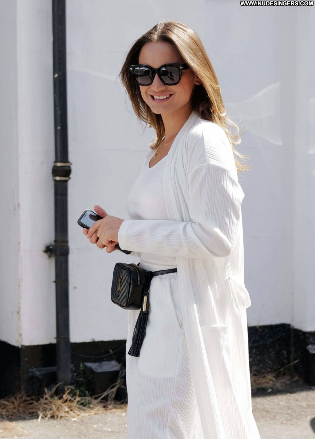 Sam Faiers No Source Beautiful Paparazzi Babe Posing Hot Celebrity