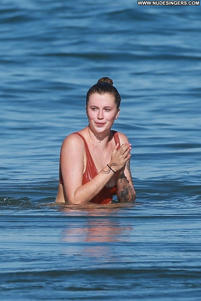 Ireland Baldwin No Source Sexy Babe Posing Hot Celebrity Beautiful