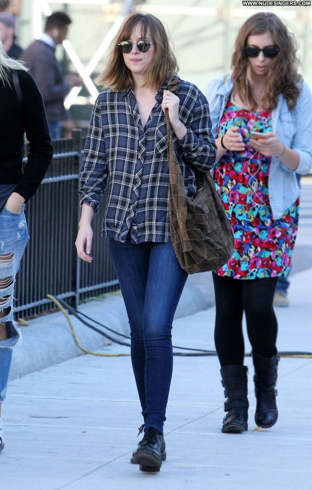 Dakota Johnson New York Beautiful Celebrity New York Jeans Paparazzi