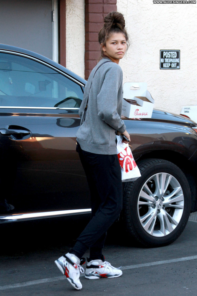 Zendaya Coleman Dancing With The Stars  Paparazzi Beautiful Babe