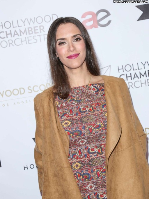 Thaisa Sco Paparazzi Straight Beautiful Posing Hot Hollywood Babe Celebrity