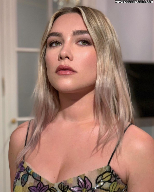 Florence Pugh No Source Celebrity Posing Hot Sexy Beautiful Babe