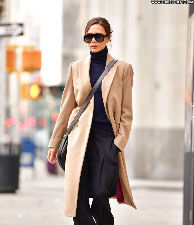 Victoria Beckham New York Posing Hot Celebrity Beautiful Babe