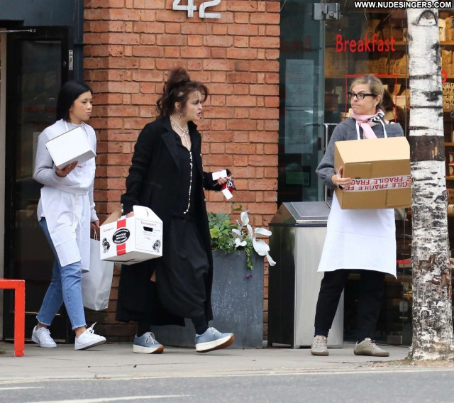 Helena Bonham Carter No Source  Paparazzi Babe Posing Hot Beautiful