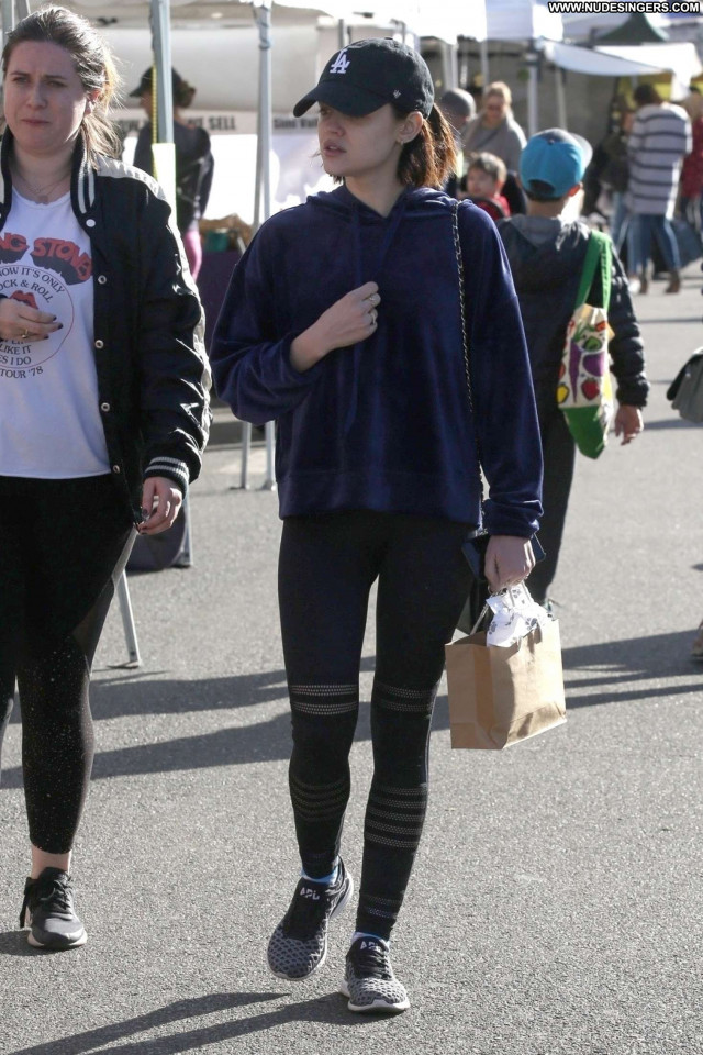 Lucy Hale Farmers Market Paparazzi Beautiful Babe Posing Hot Celebrity