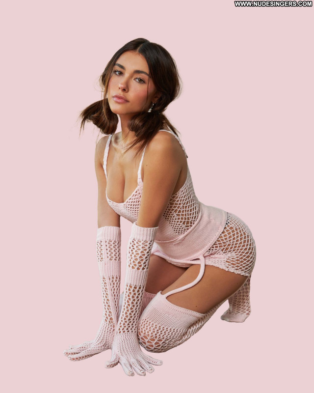 Madison Beer No Source Celebrity Sexy Babe Beautiful Posing Hot