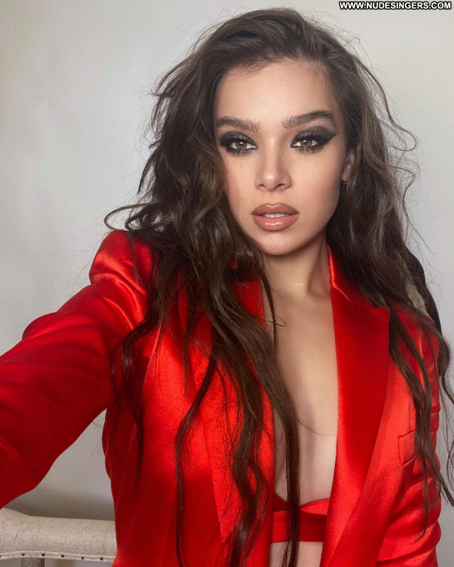Hailee Steinfeld No Source  Celebrity Sexy Posing Hot Babe Beautiful